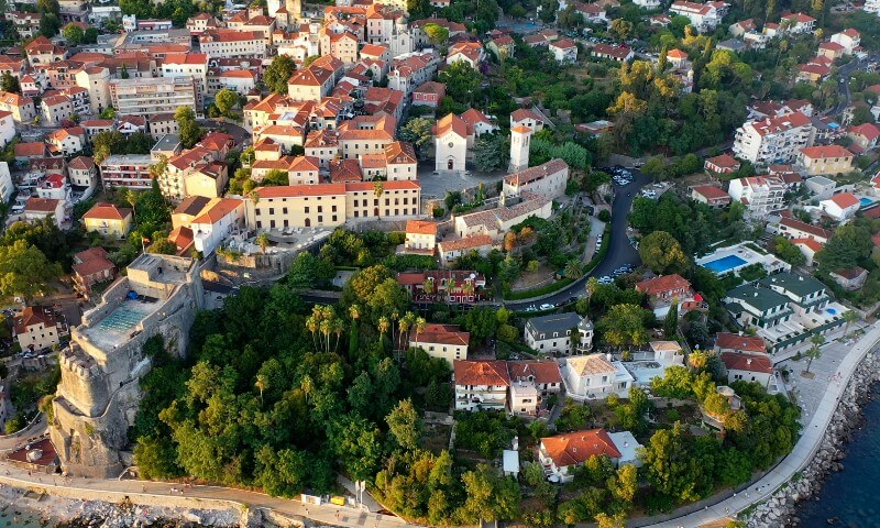 Pogled na Herceg Novi iz drona