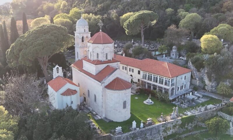 Slika manastira Savina iz drona