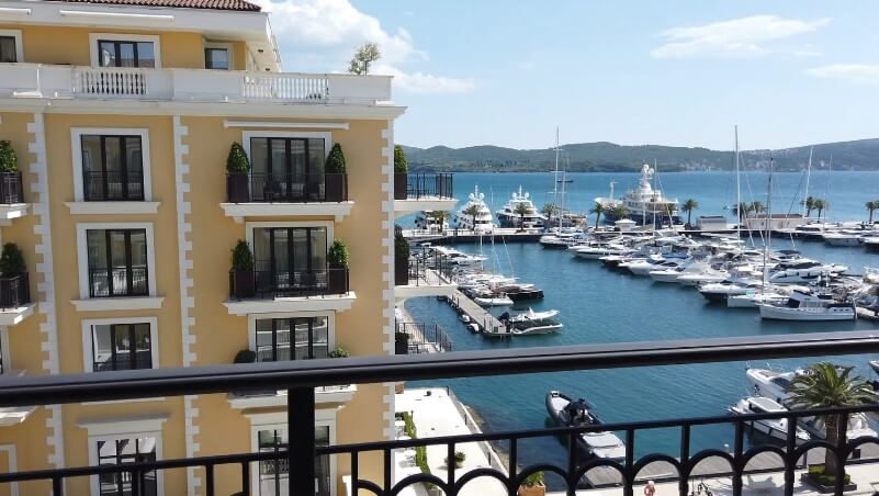 Pogled na Regent Porto Montenegro