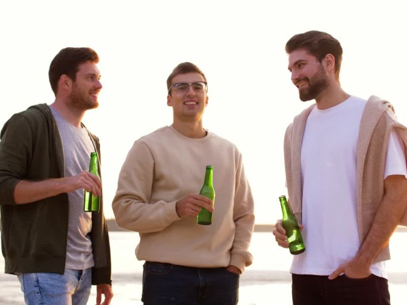 Dan za plažu, noć za fudbal – isplanirajte prenose, rezervišite bar, proverite stream unapred.